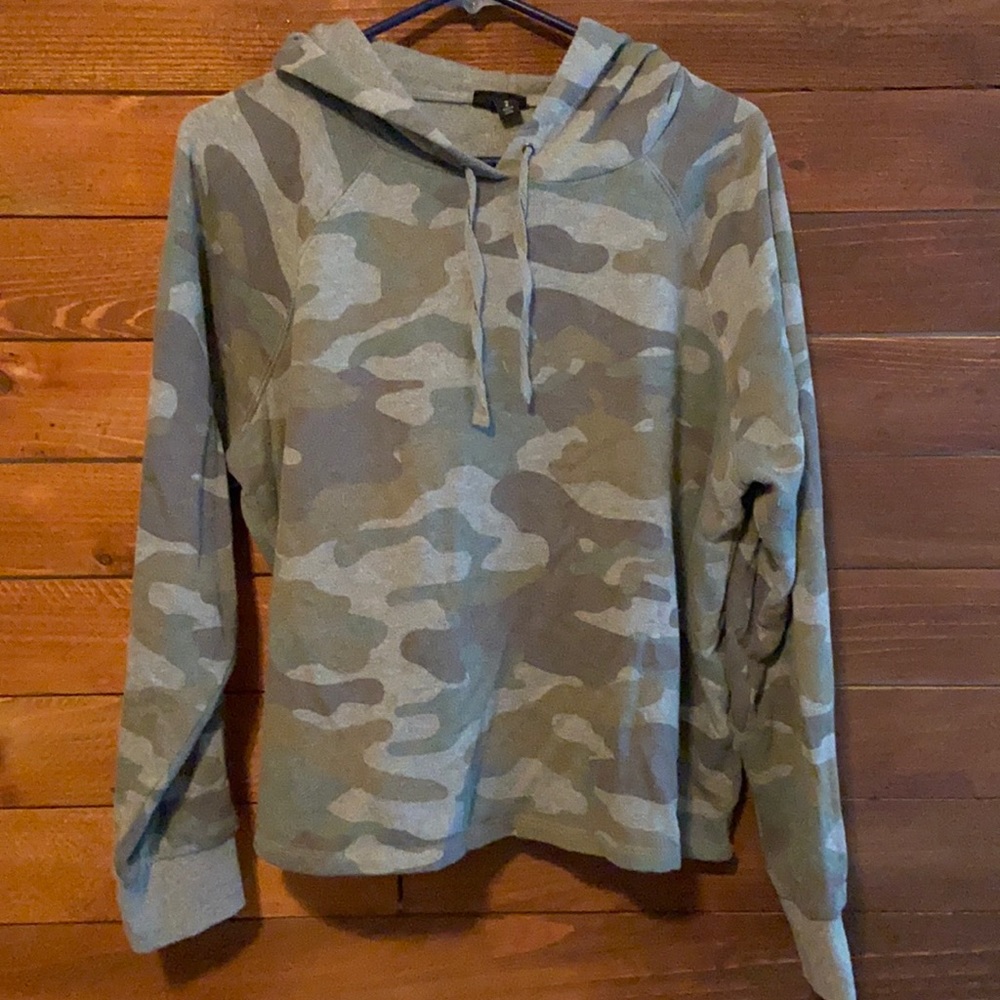 Camouflage hoddie byTorrid